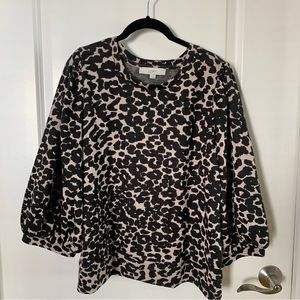LOFT Top w. Statement Sleeves